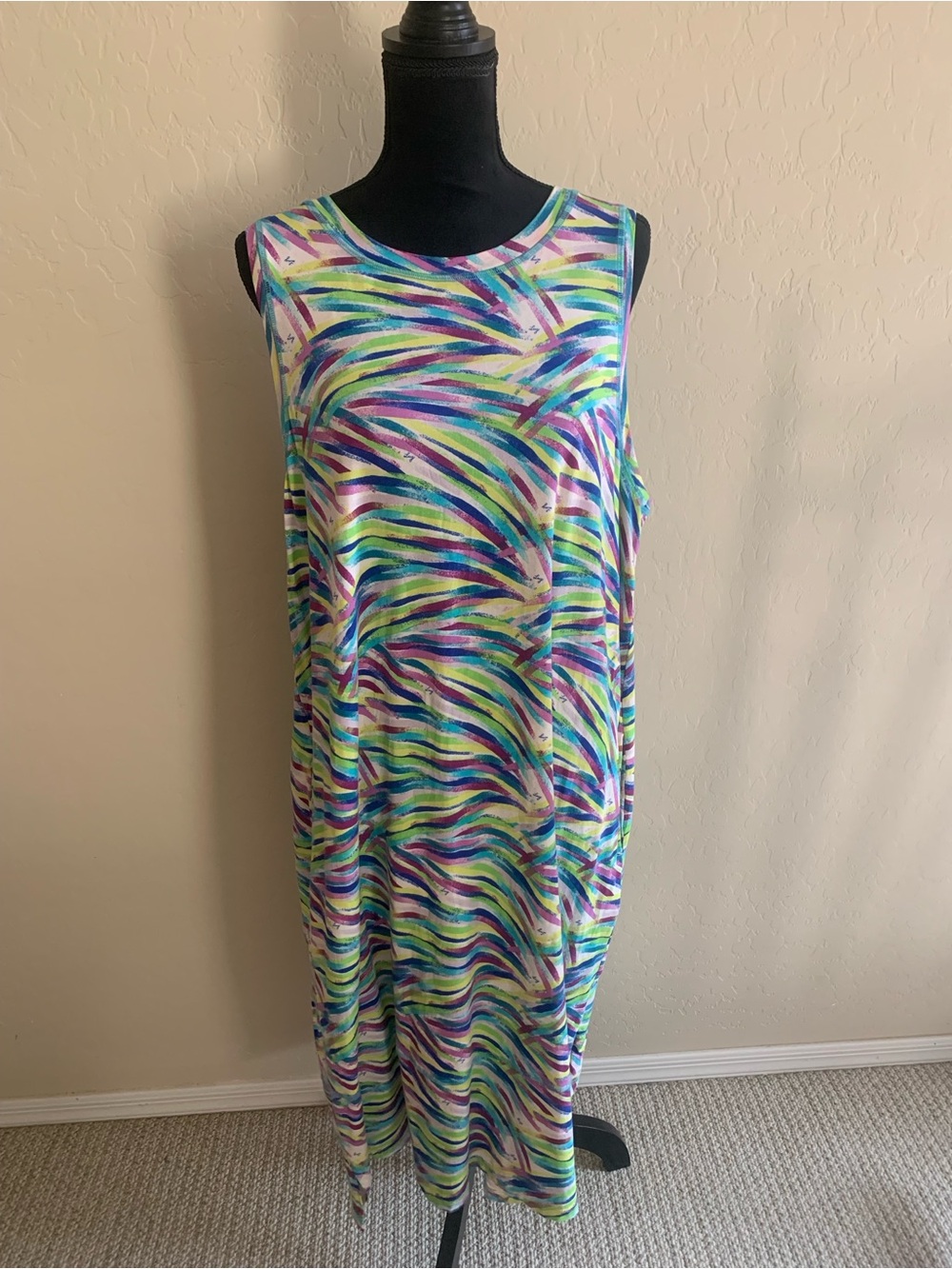 LUG Sleeveless Multi-Color Wave Print Maxi Dress Named “Hopscotch” / Two Pockets